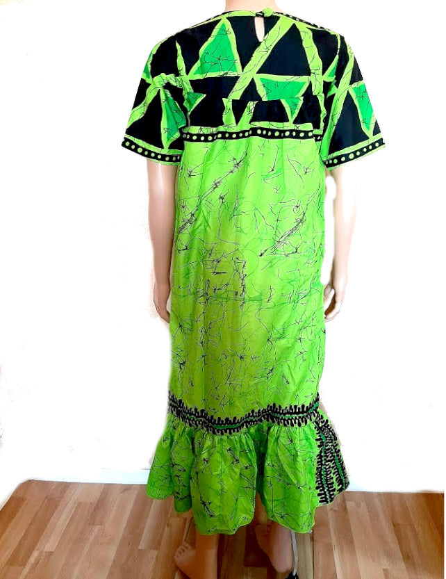 Afrikanische Frauenkleid/ Schwarz-Grün